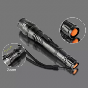 Lanterna Recarreg�vel X2000 Com Zoom a Prova D agua Aluminio